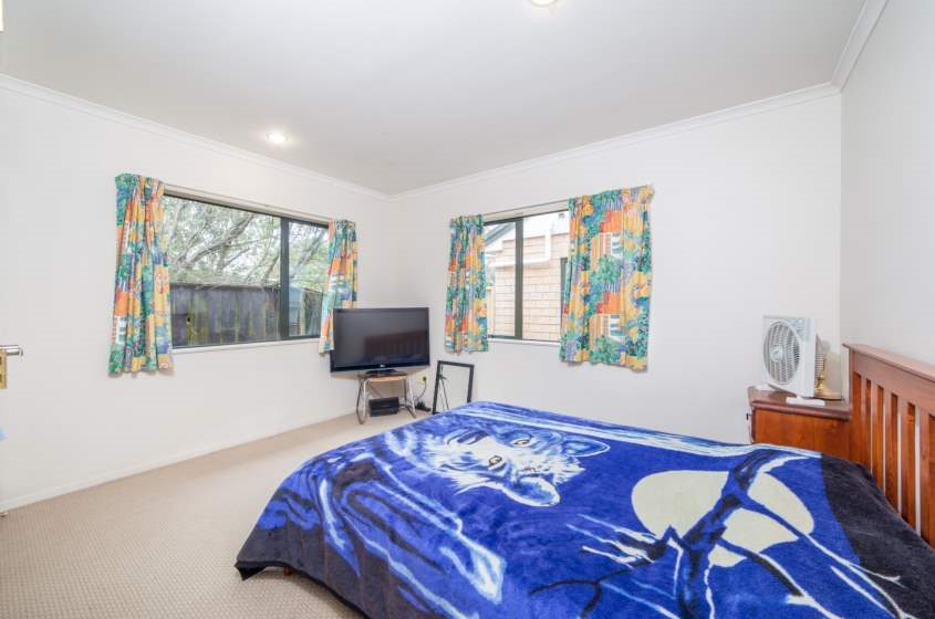 MOUNT ALBERT - Stunning 6 bedroom house near Unitec  photo