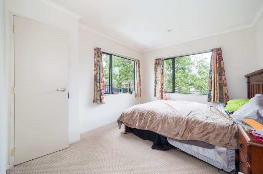 MOUNT ALBERT - Stunning 6 bedroom house near Unitec  photo