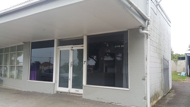 Panmure - Refreshed Studio Flat with Office photo