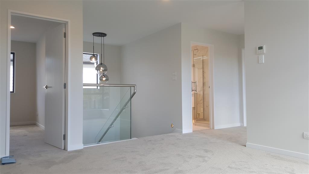 5 bed+4.5 bath NEWLY BUILT sunny family home  photo