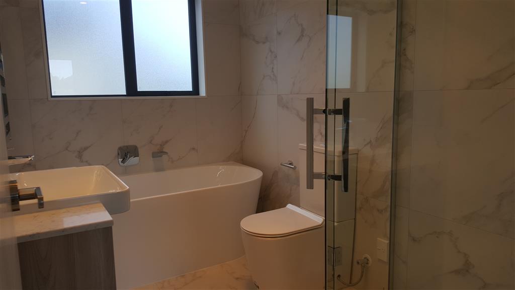 5 bed+4.5 bath NEWLY BUILT sunny family home  photo