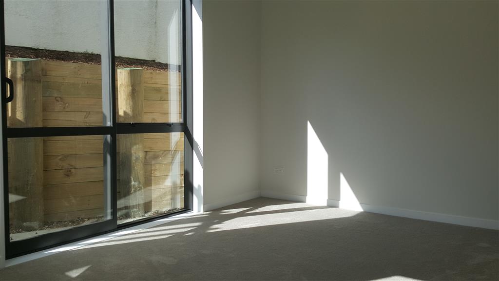 5 bed+4.5 bath NEWLY BUILT sunny family home  photo