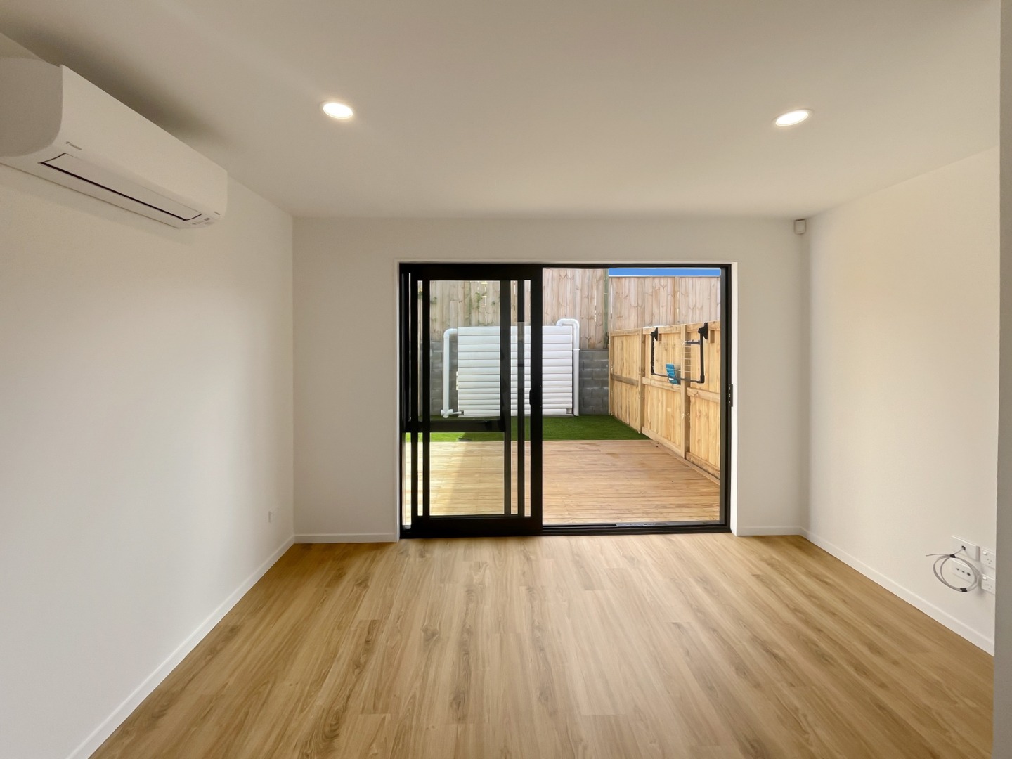 Brand New Pakuranga, 2 Bedrooms  photo