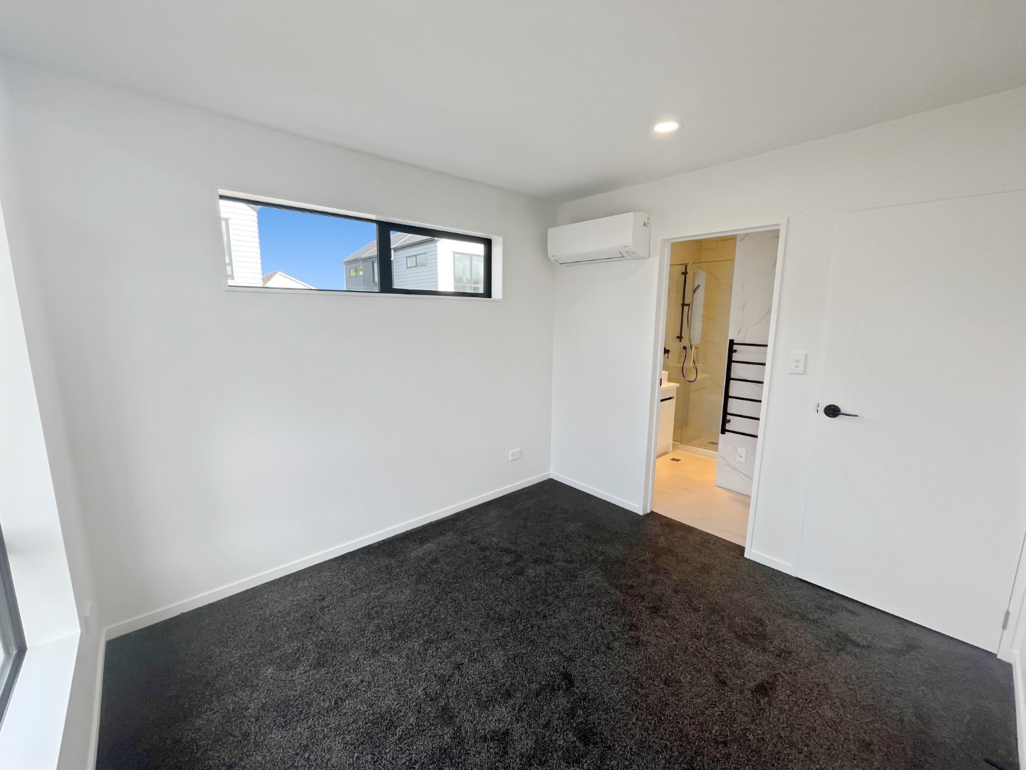 Brand New Pakuranga, 2 Bedrooms  photo