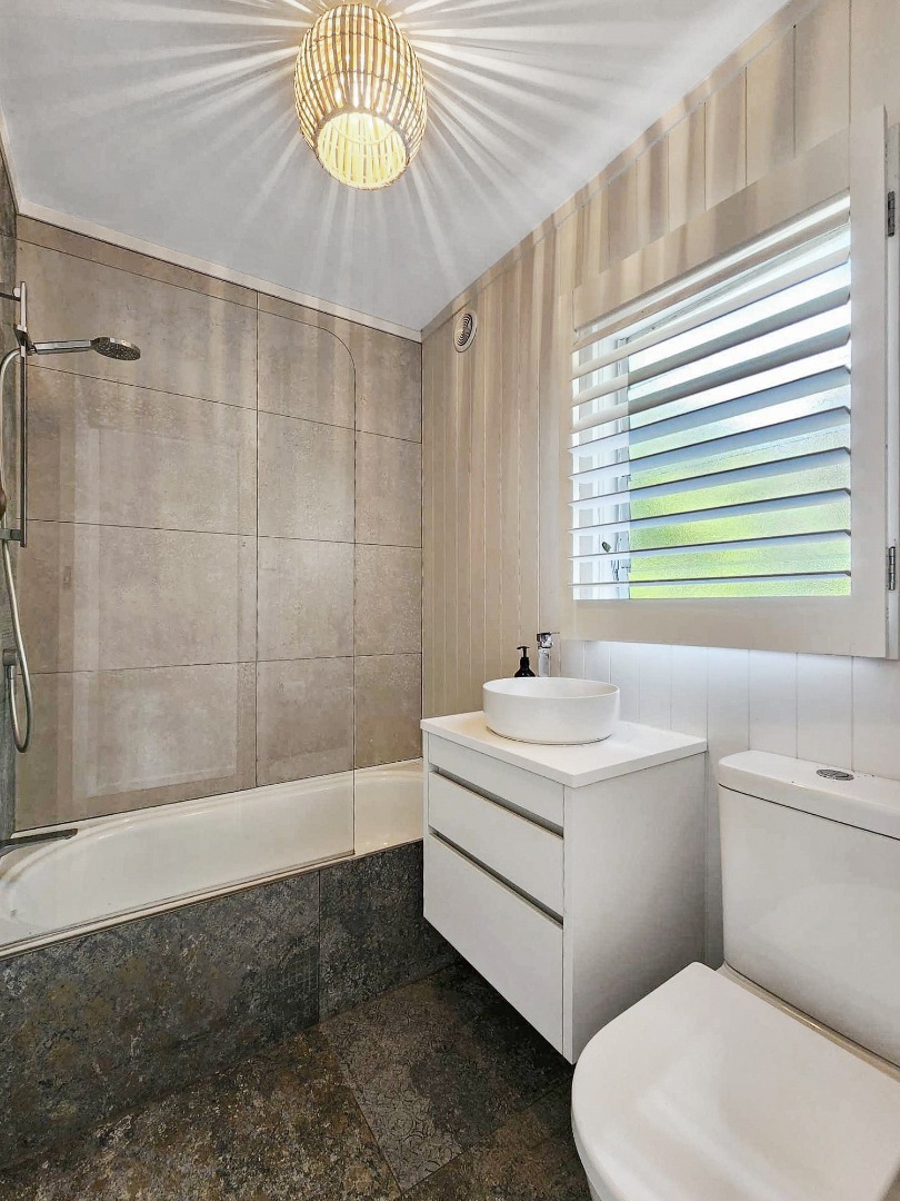 Long Term Two Bedroom a Stones Throw from Palm Beach $695 per week  photo