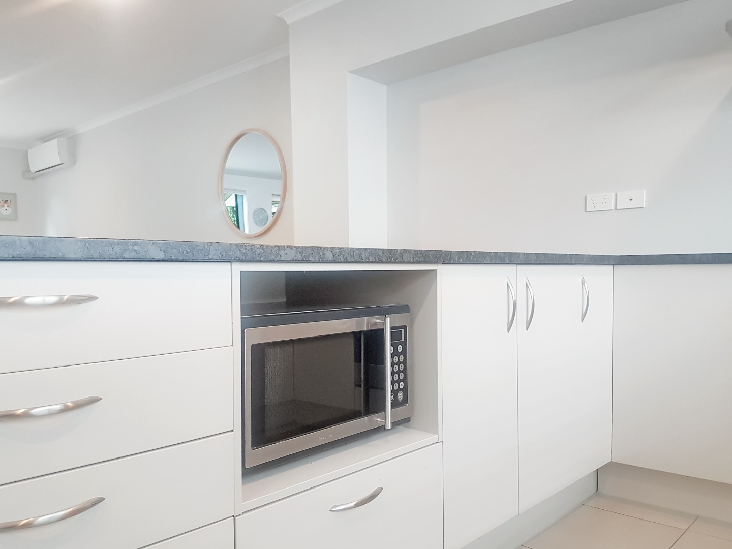 Spacious Three bedroom Family home! photo