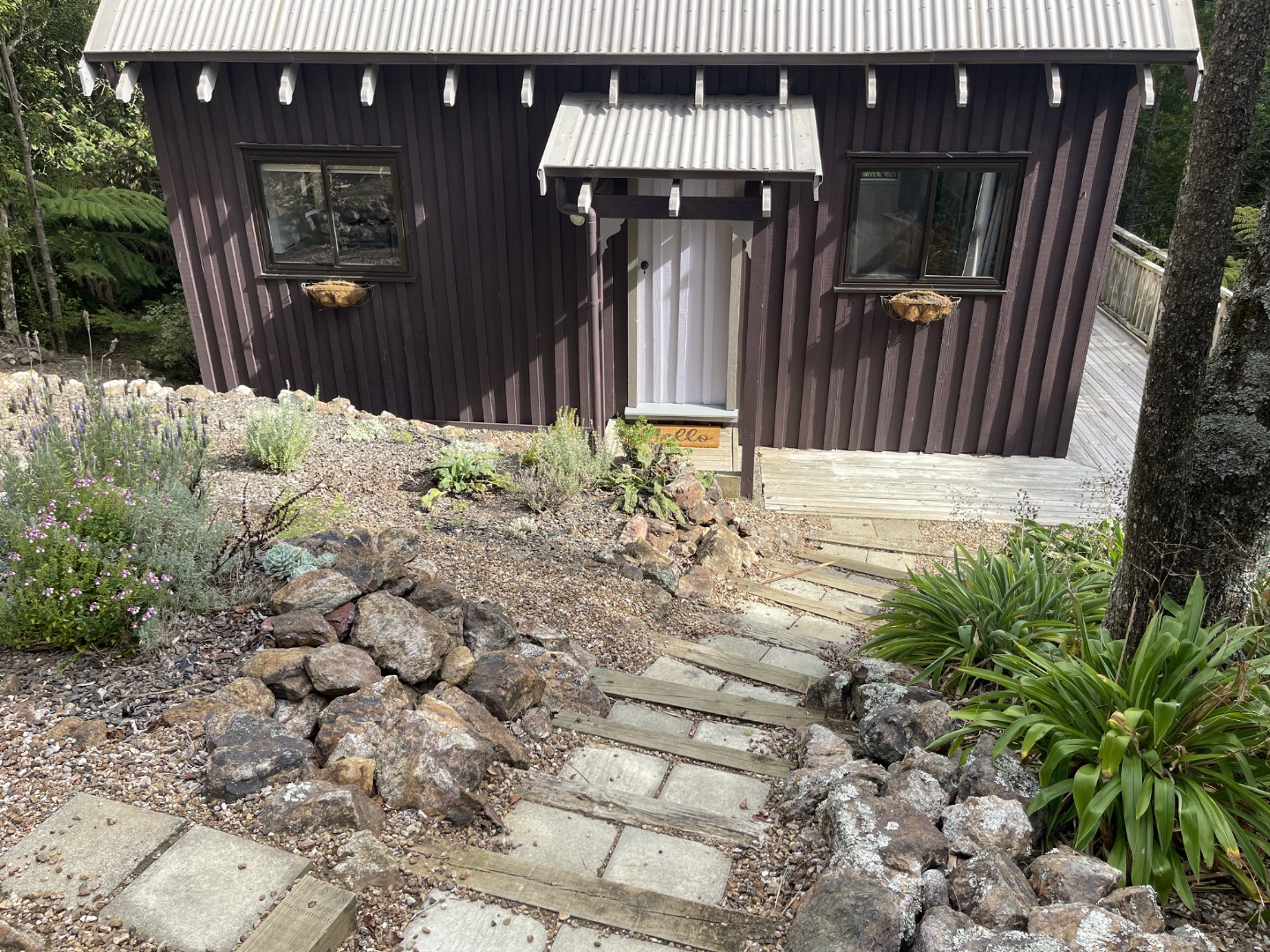 Onetangi 2 bedroom with brand new kitchen and bathroom photo