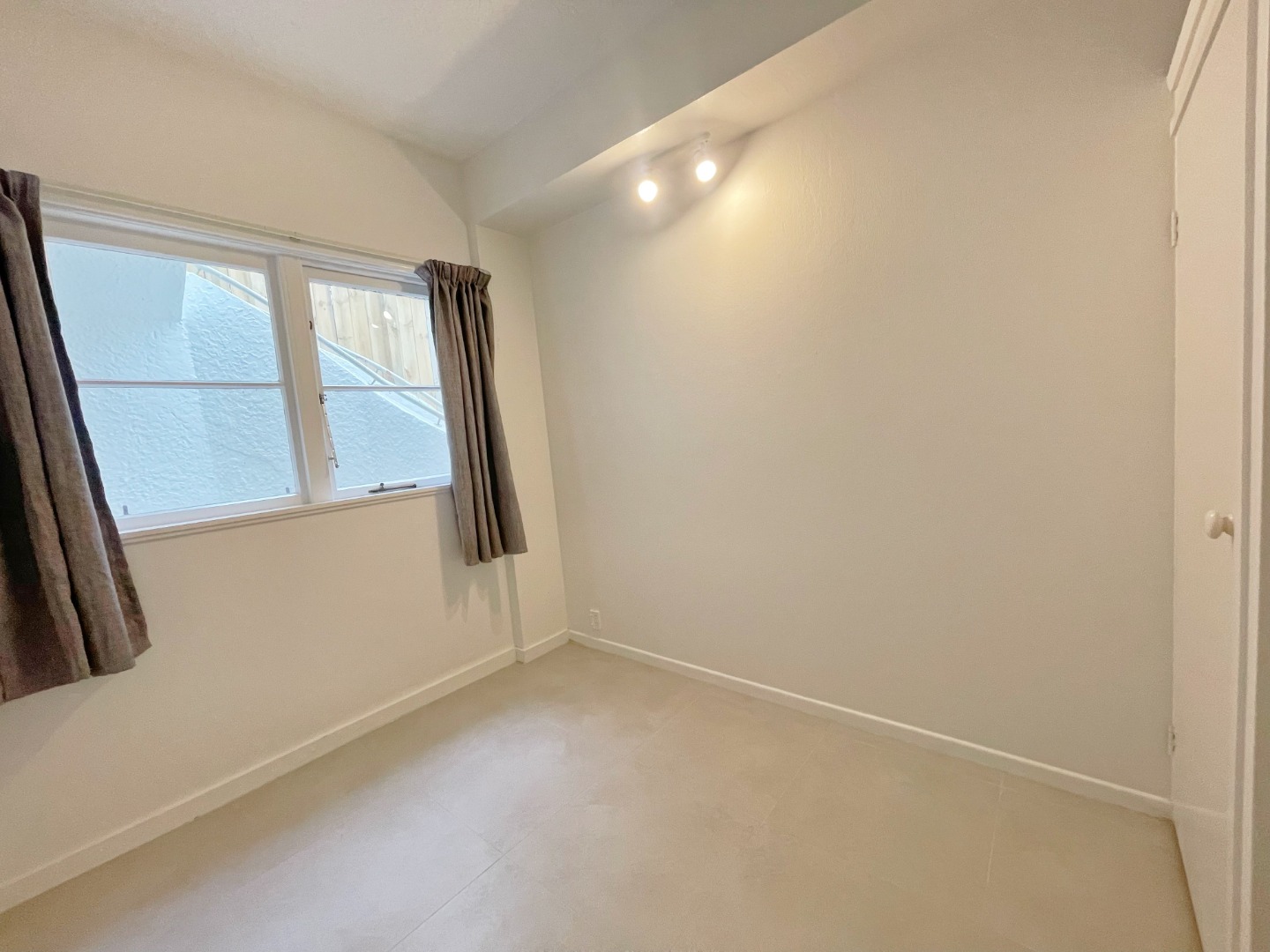 Renovated 2 bedroom unit in Mission Bay photo