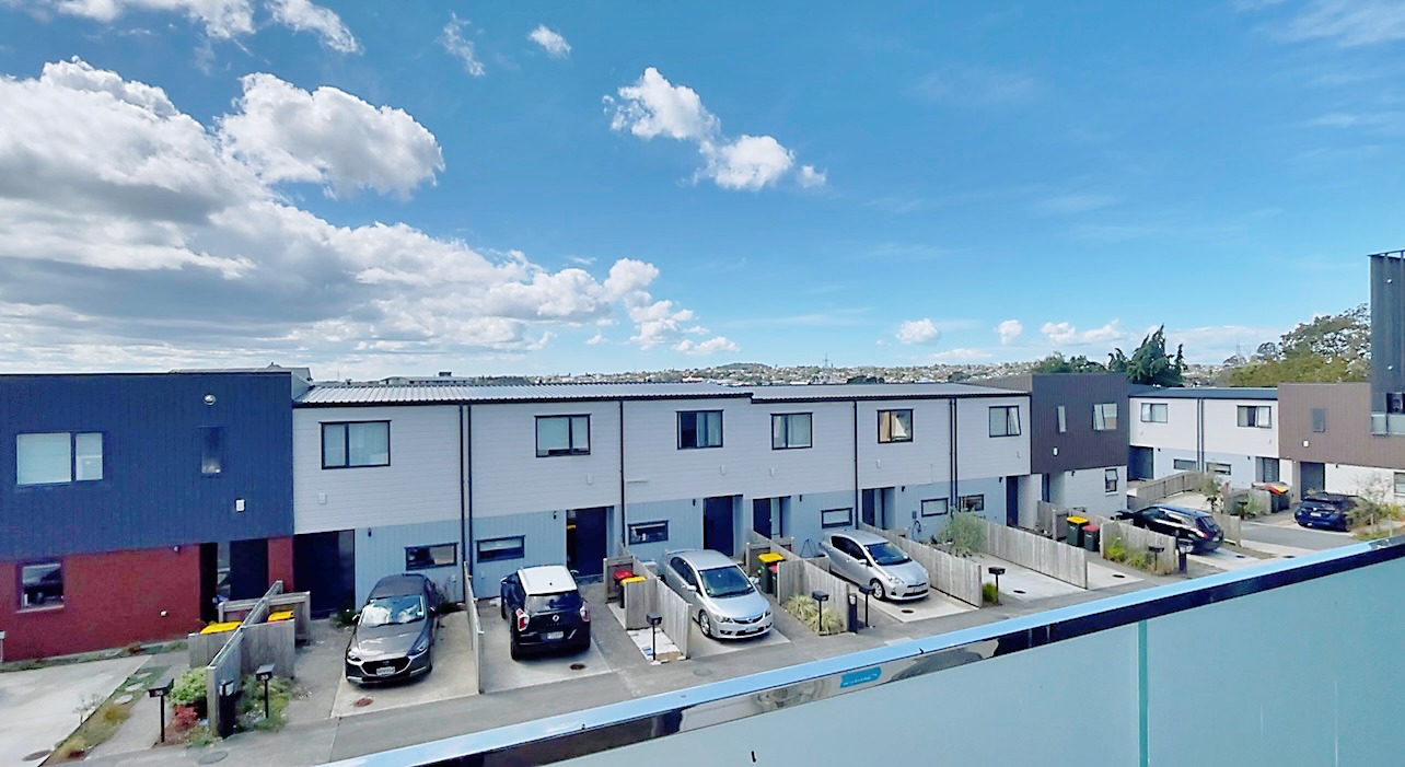 Sunny newly built two bedroom apartment photo