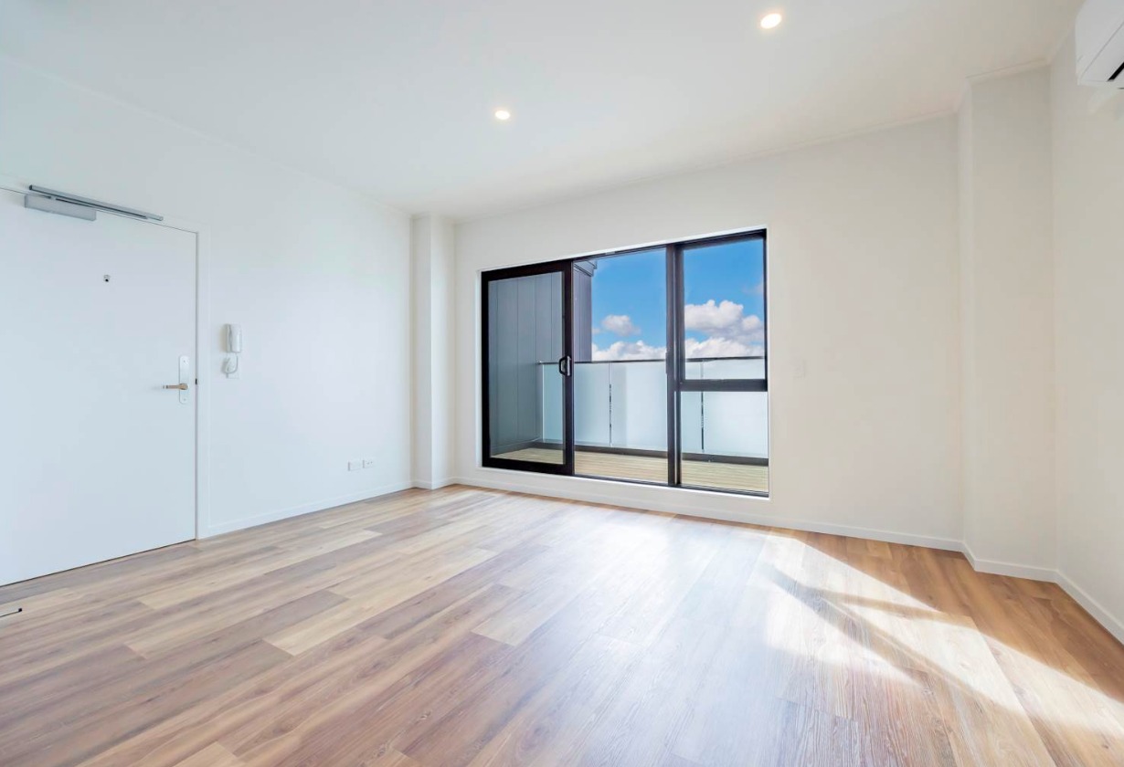 Sunny newly built two bedroom apartment photo