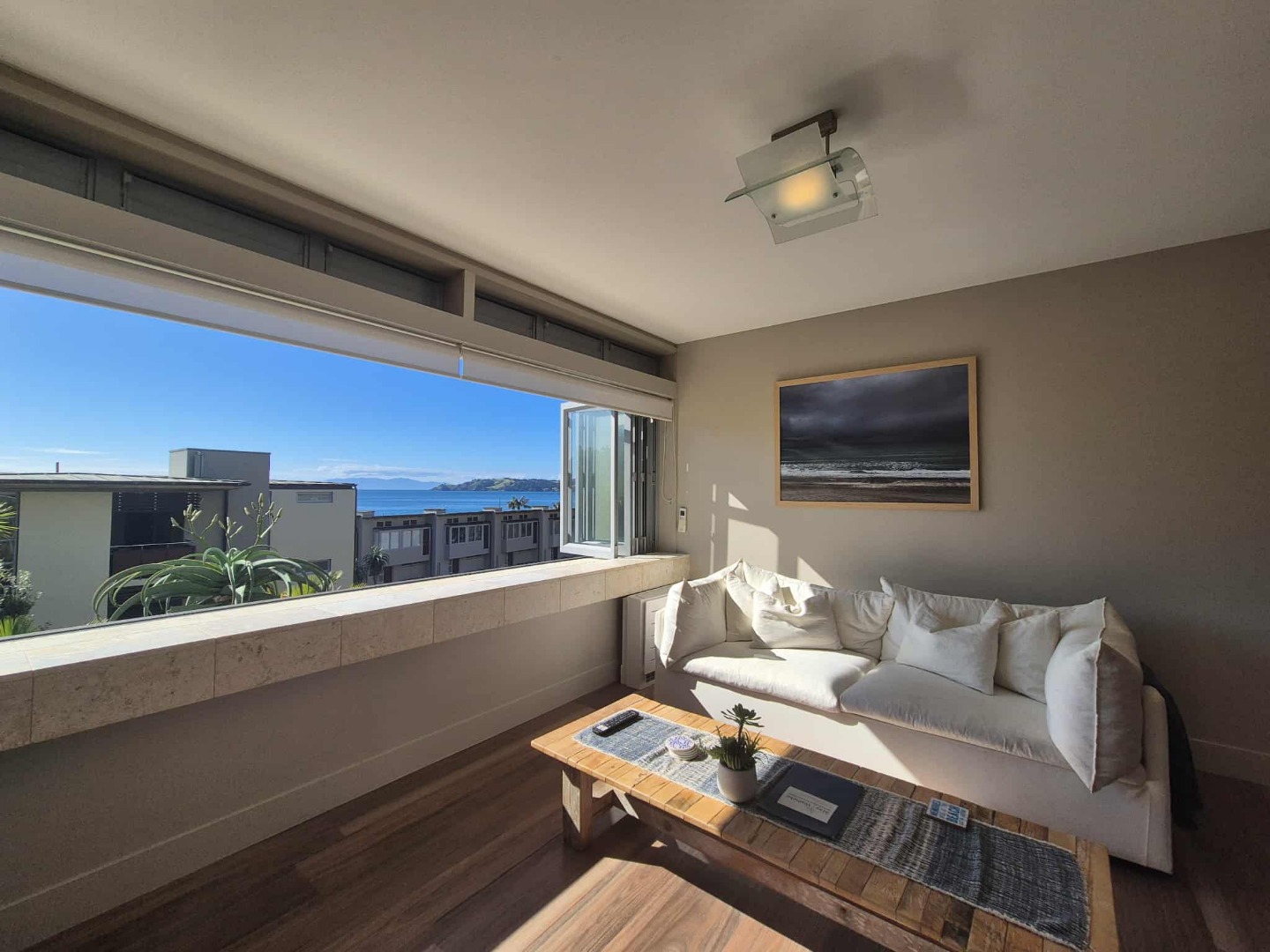 Elevated 2 Bedroom Apartment on the Beach $620 per week  photo
