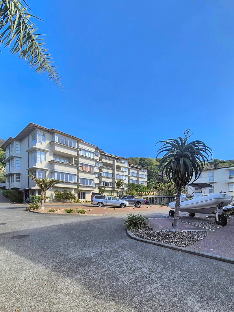 Elevated 2 Bedroom Apartment on the Beach $620 per week  photo